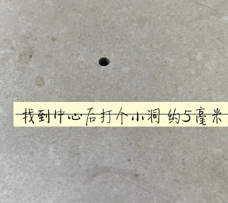 沧州瓷砖空鼓维修公司专业解答在瓷砖铺贴过程中，如果砂料搅拌不均匀，将会带来以下问题